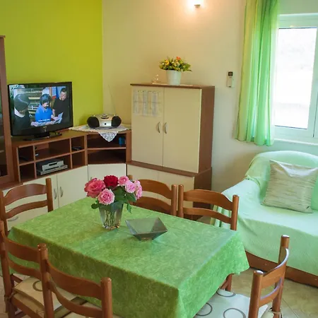 Pearl Apartament *